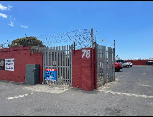 116M² BUSINESS RENTED IN RETREAT
